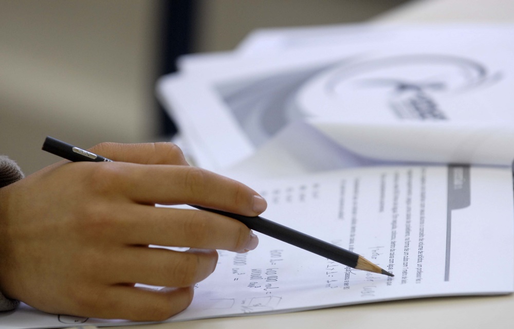 Ir para  <p>O Instituto Nacional de Estudos e Pesquisas Educacionais An&iacute;sio Teixeira (Inep) admitiu nesta quinta-feira que cometeu um erro na interpreta&ccedil;&atilde;o da legisla&ccedil;&atilde;o ao fazer a...